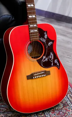 Gibson - Hummingbird Special Acoustic/Electric Guitar - Satin Vintage Cherry Sunburst 2